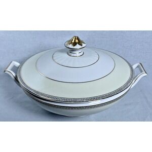 Vintage Heinrich & Co Selb Bavaria Gold Trim Oval Covered Vegetable Dish